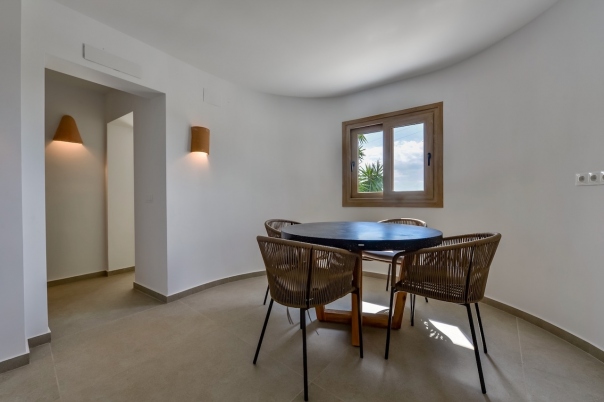 5 bed villas in Altea