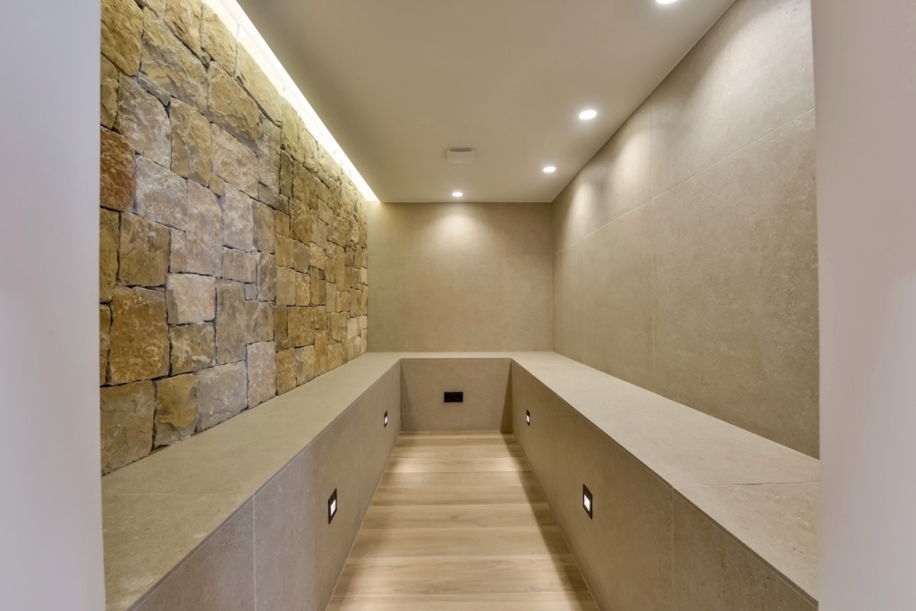 5 bed villas in Altea