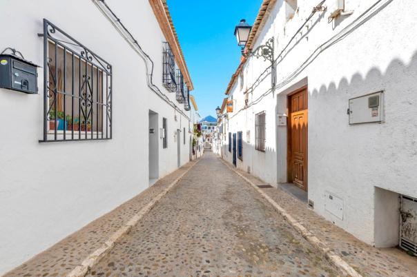 4 bed town_house in Altea