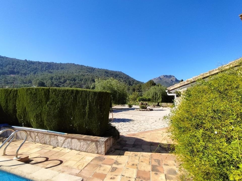 4 bed villa in Jalón