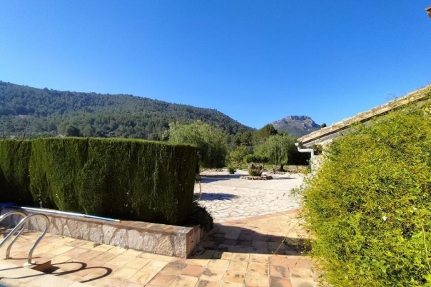 4 bed villa in Jalón