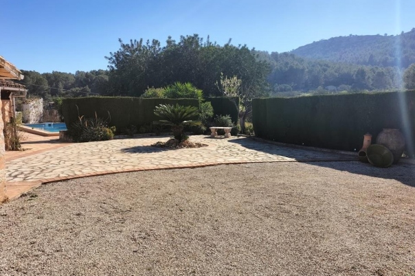 4 bed villa in Jalón