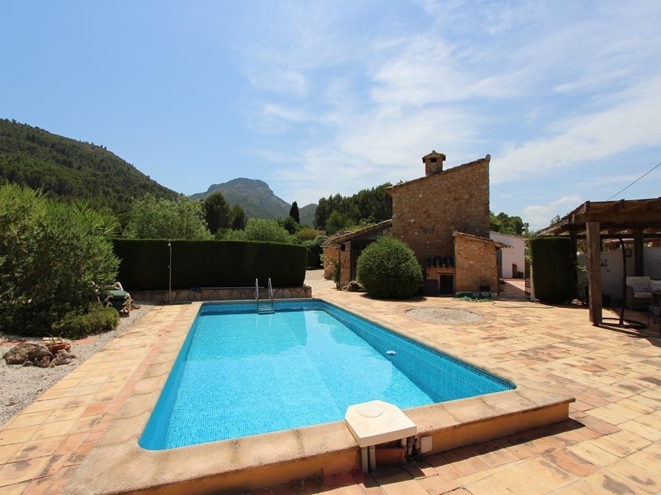 4 bed villa in Jalón