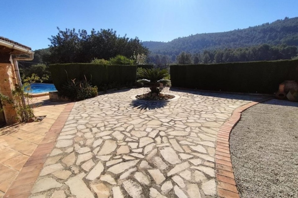 4 bed villa in Jalón