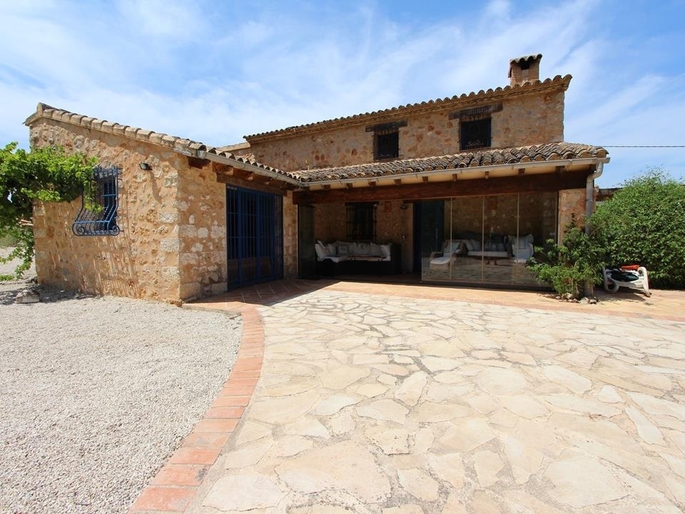 4 bed villa in Jalón