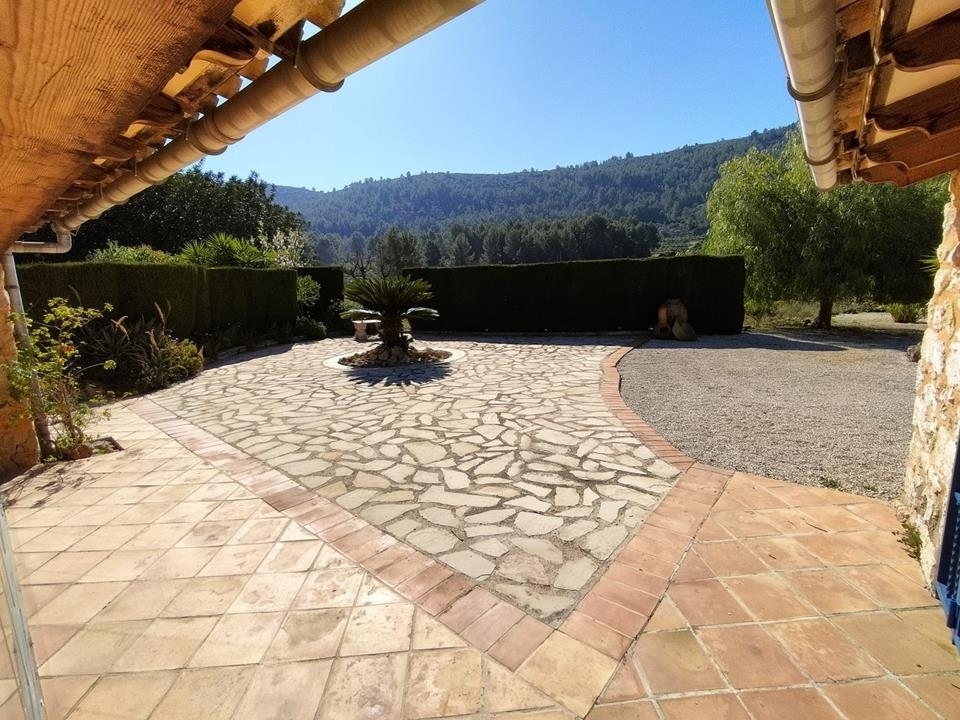 4 bed villa in Jalón