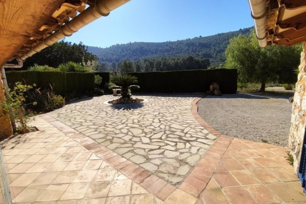 4 bed villa in Jalón