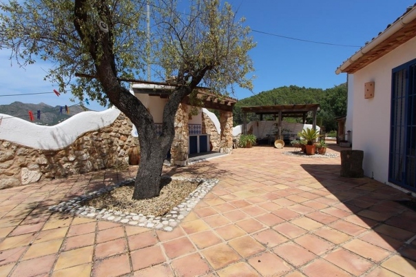 4 bed villa in Jalón
