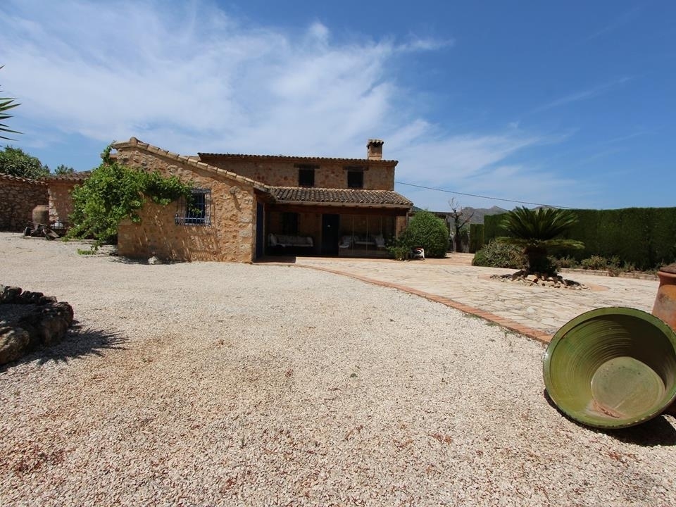 4 bed villa in Jalón