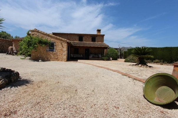 4 bed villa in Jalón