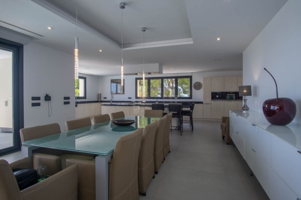 5 bed villa in Altea