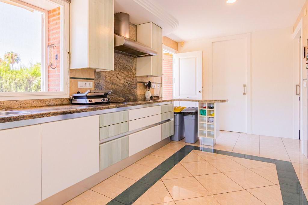 7 bed villa in Benidorm