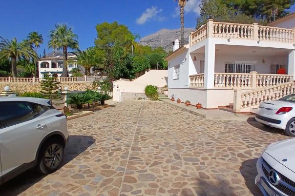 3 bed villa in Altea