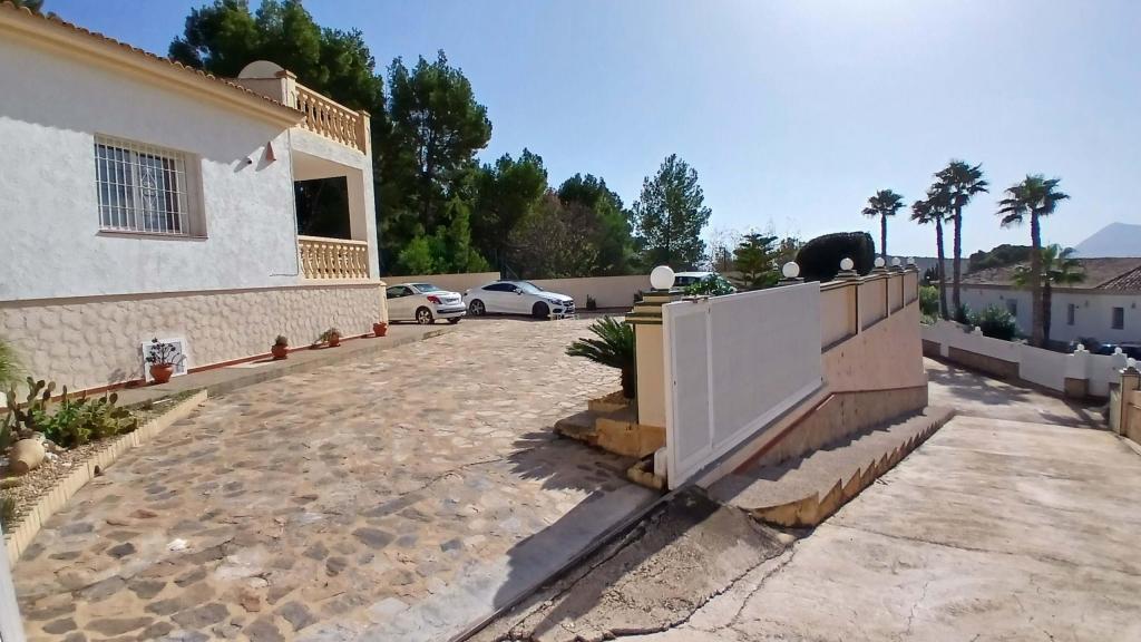 3 bed villa in Altea