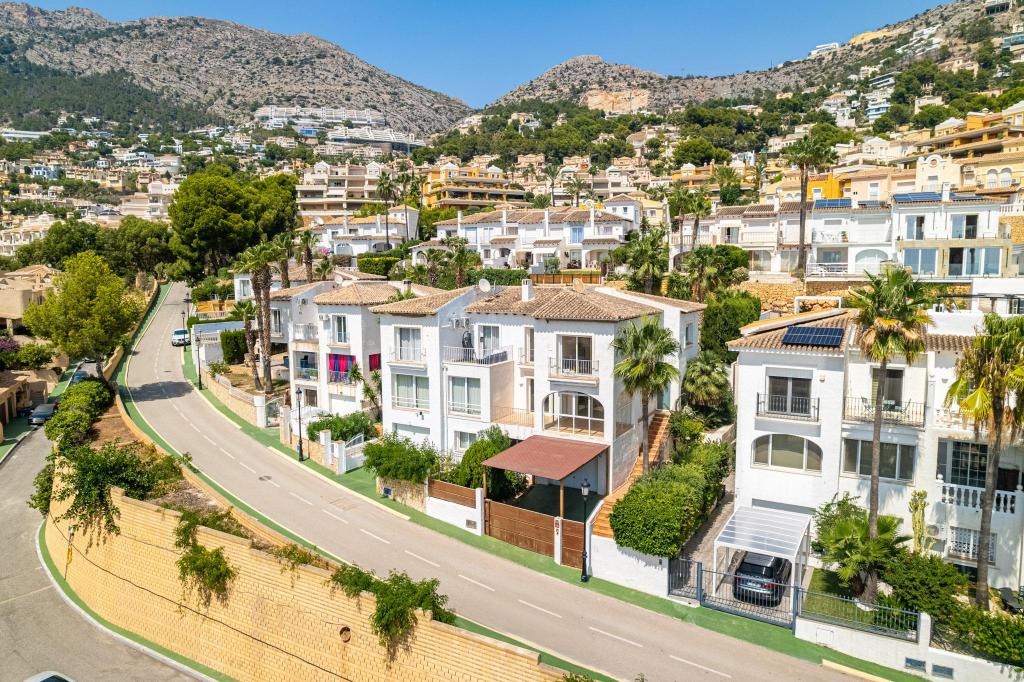 3 bed town_house in Altea