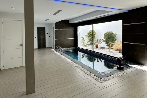 5 bed villa in Jávea