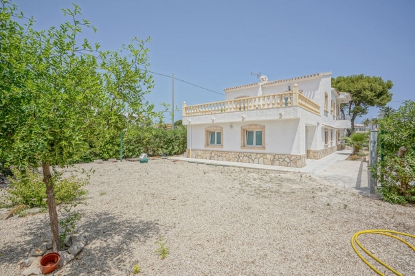 6 bed villa in Jávea