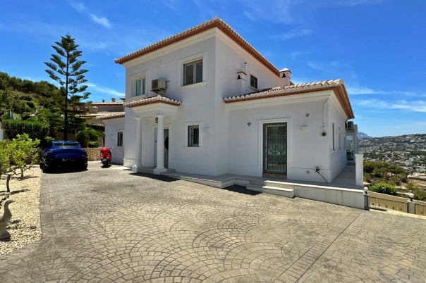 4 bed villa in Moraira