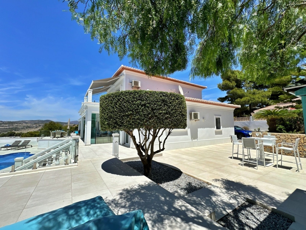 4 bed villa in Moraira