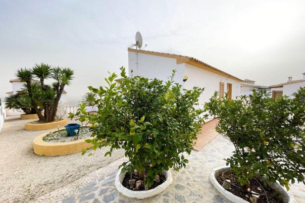 4 bed casa / chalet in Calpe