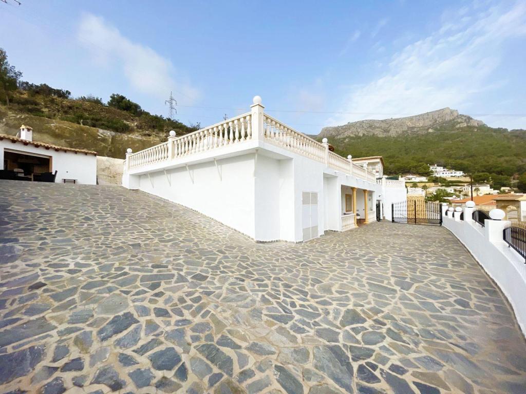4 bed casa / chalet in Calpe