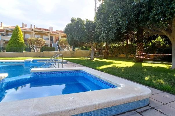 2 bed bungalow in Santa Pola