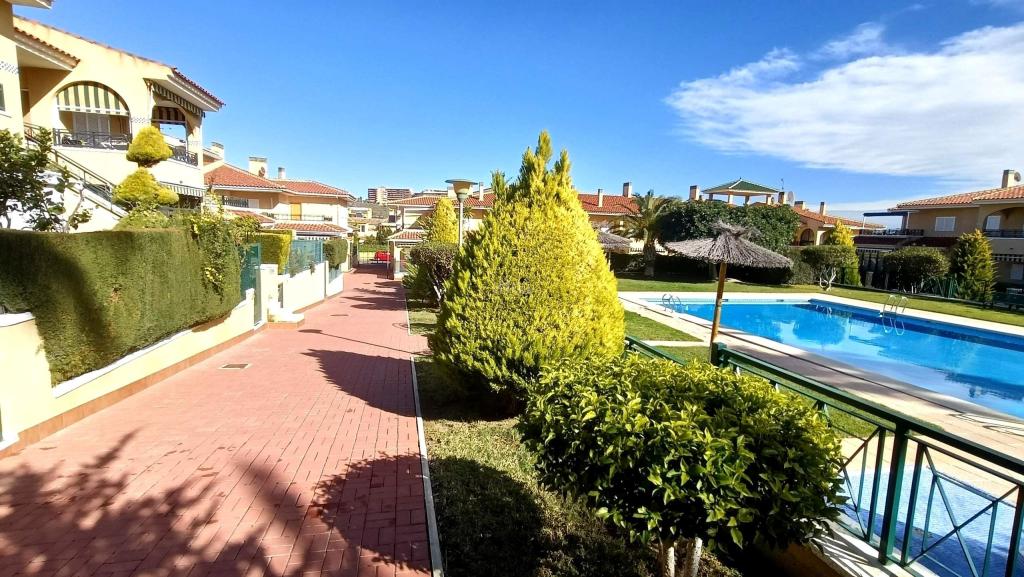 2 bed bungalow in Santa Pola