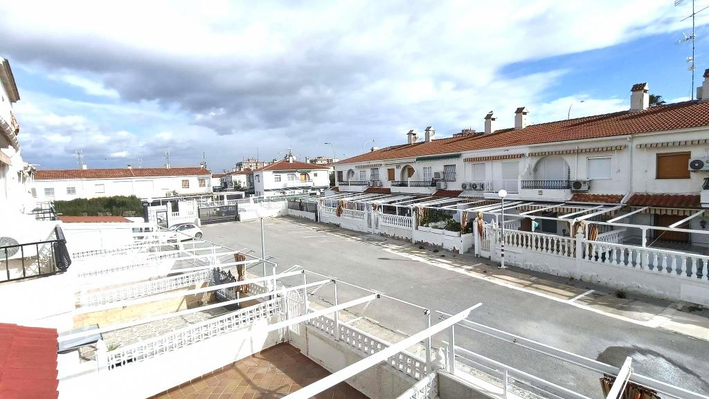 2 bed bungalow in Santa Pola