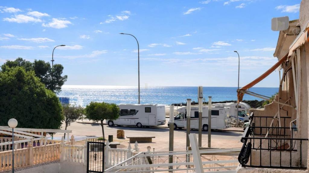 2 bed bungalow in Santa Pola