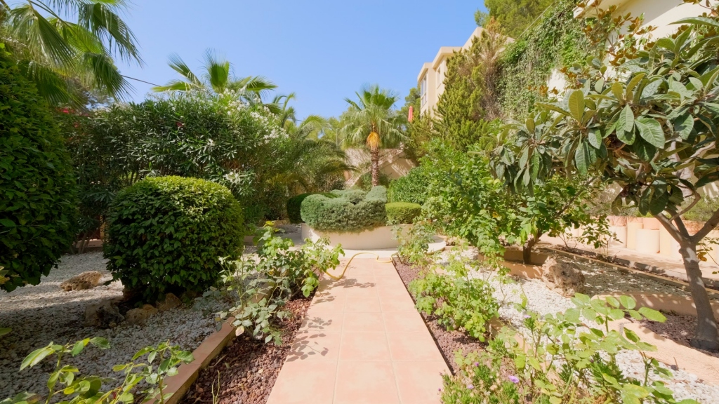 6 bed villa in Altea