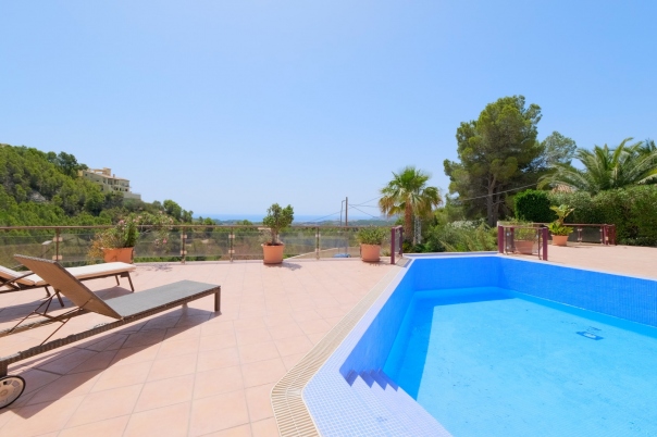 6 bed villa in Altea