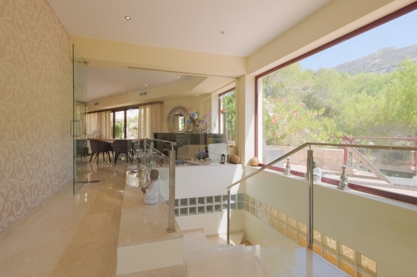 6 bed villa in Altea