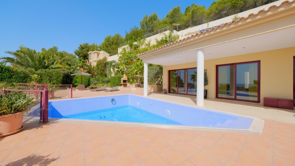 6 bed villa in Altea