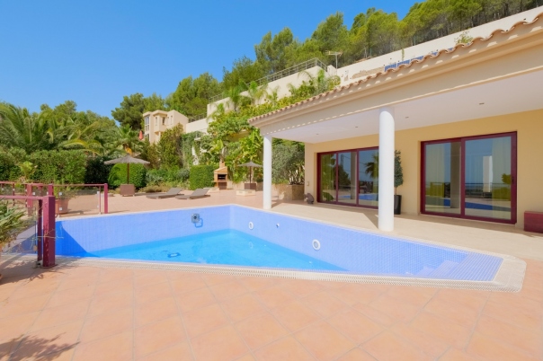 6 bed villa in Altea