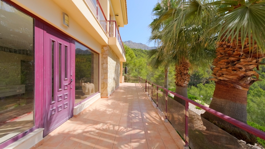 6 bed villa in Altea