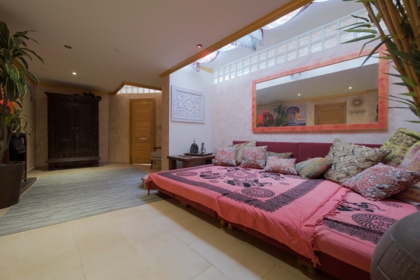 6 bed villa in Altea