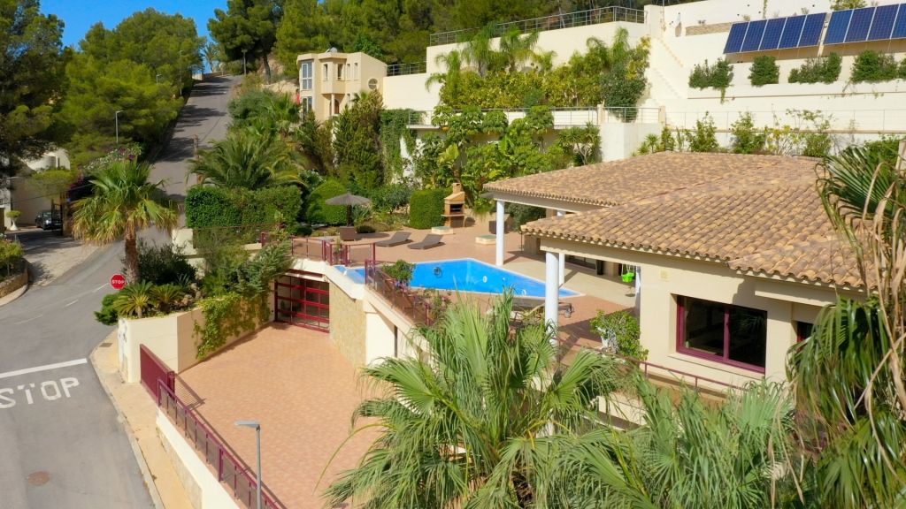 6 bed villa in Altea