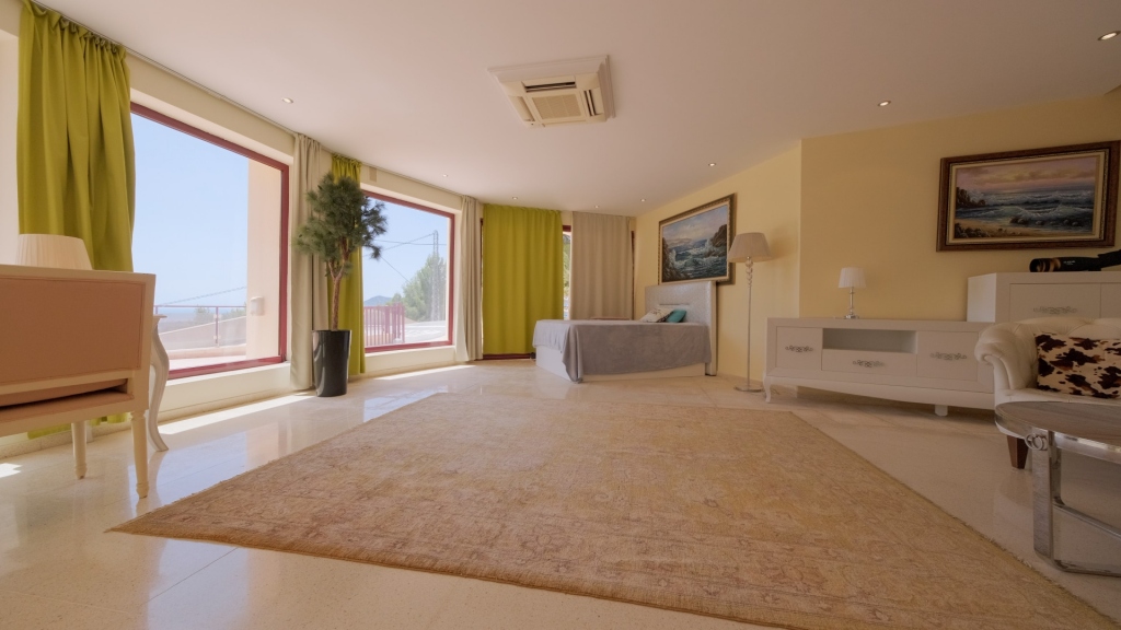 6 bed villa in Altea