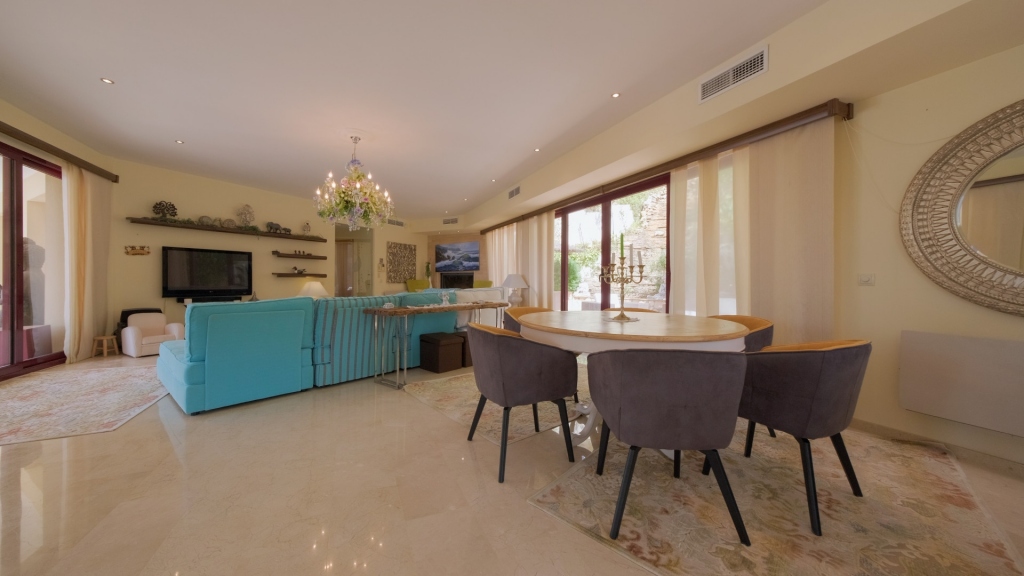 6 bed villa in Altea