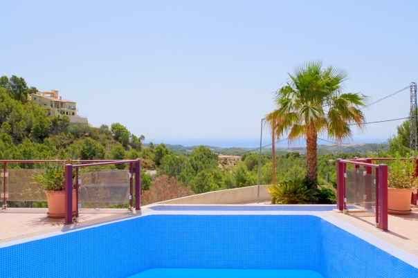 6 bed villa in Altea