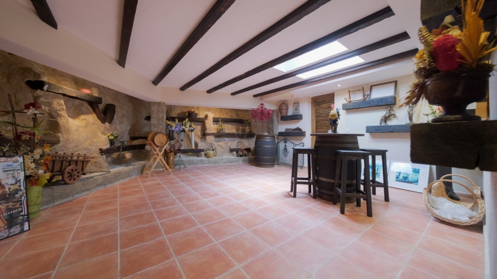 6 bed villa in Altea
