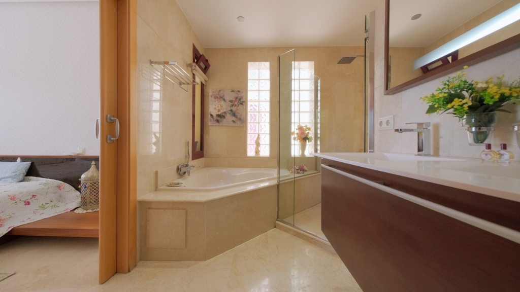 6 bed villa in Altea