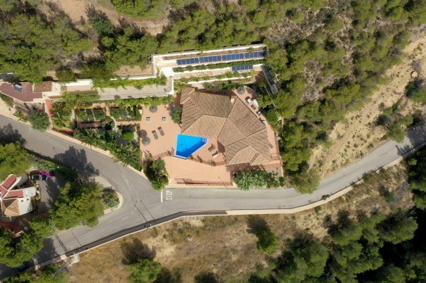 6 bed villa in Altea