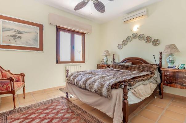 4 bed villa in Moraira