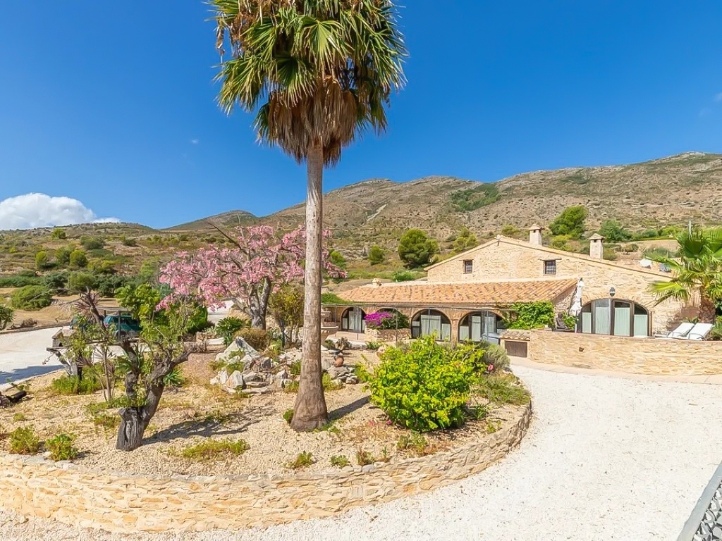 8 bed villa in Benissa