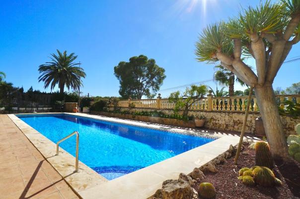 4 bed villas in Moraira