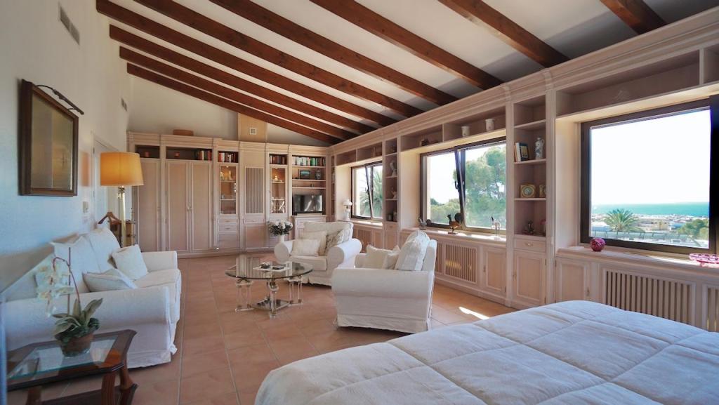 4 bed villas in Moraira