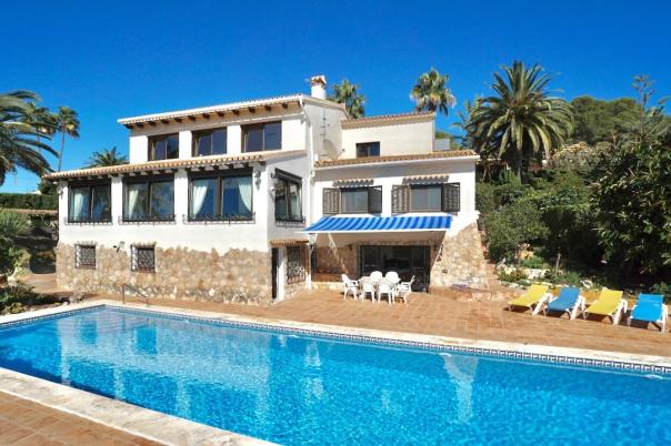 4 bed villas in Moraira