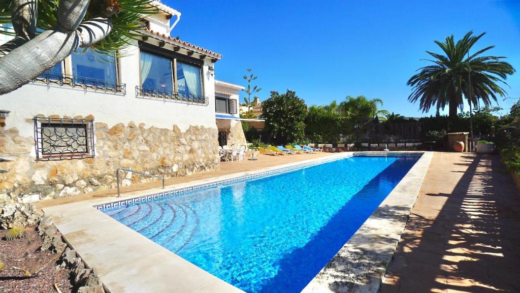 4 bed villas in Moraira