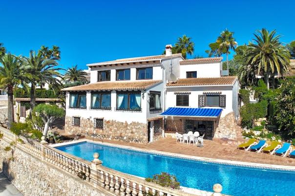 4 bed villas in Moraira